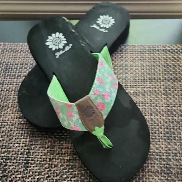 Yellow Box Shoes - Yellow Box Black and Green Sandals with Geometric Straps